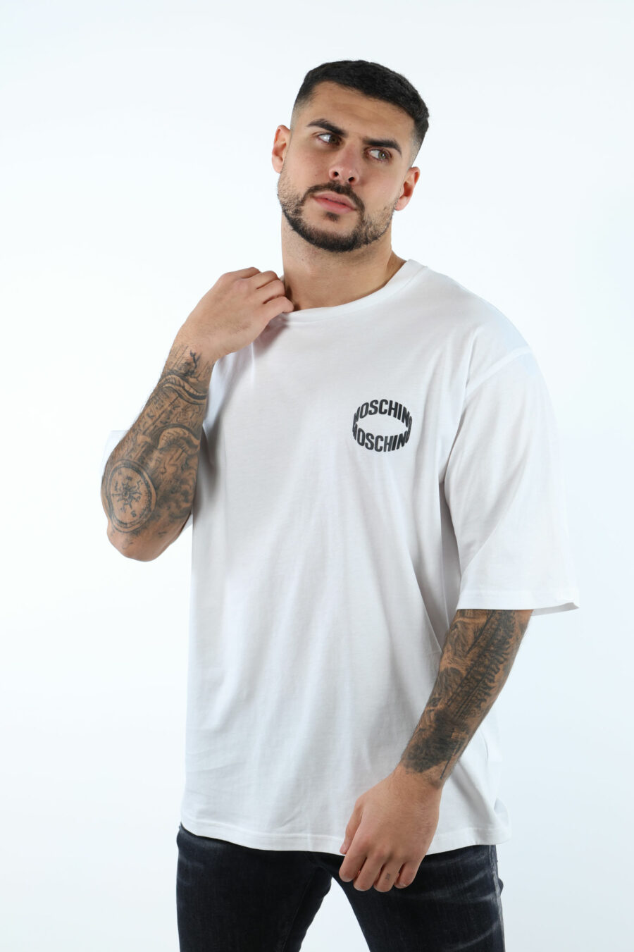 White oversize T-shirt with black circular mini logo - 107146