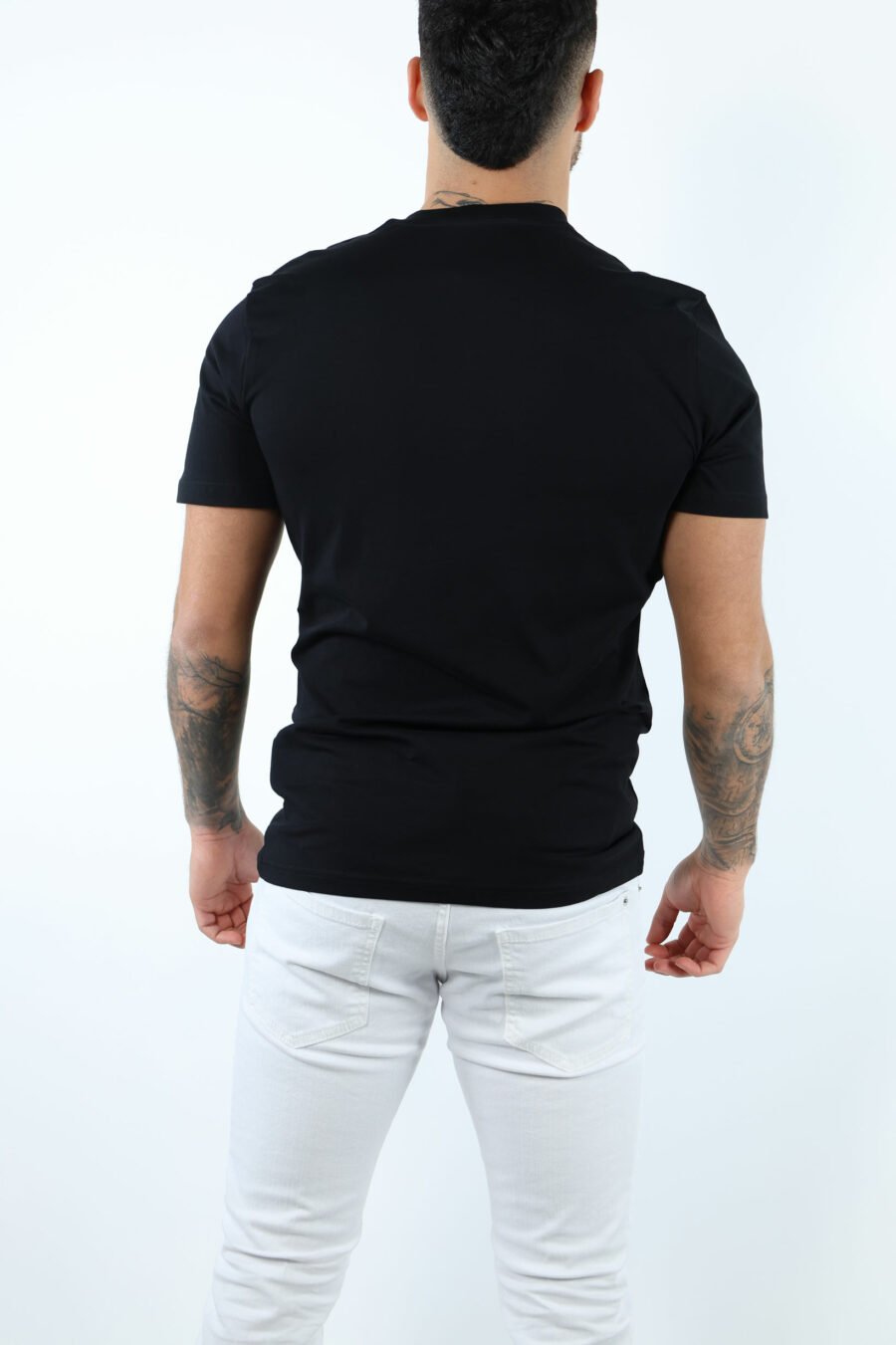 Black organic cotton T-shirt with classic black maxilogue - 107196
