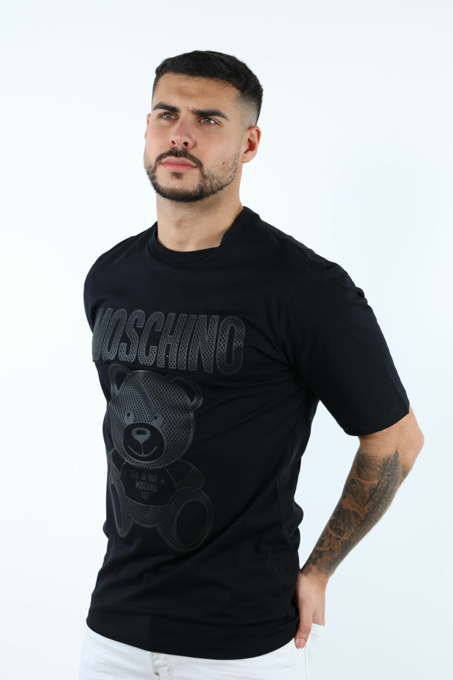 Camiseta negra con maxilogo oso en puntos monocromático - 107204
