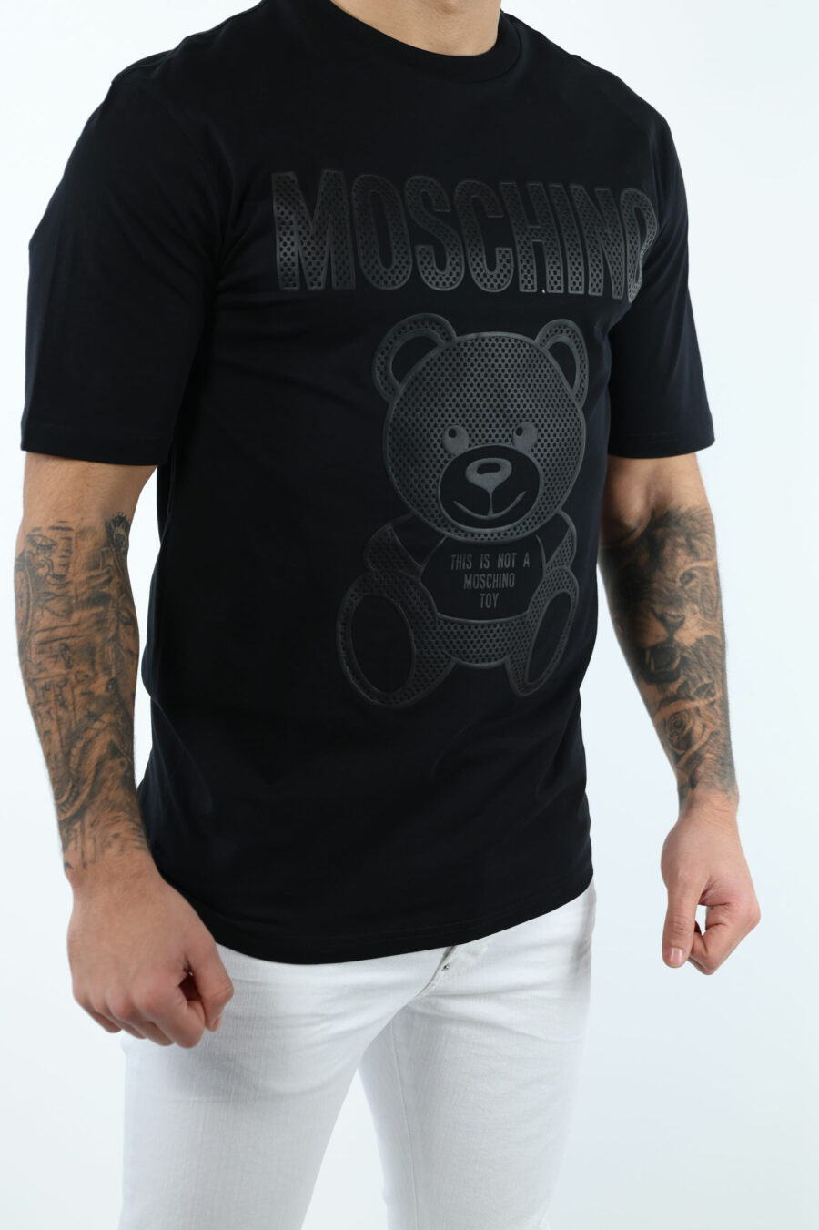 Camiseta negra con maxilogo oso en puntos monocromático - 107205