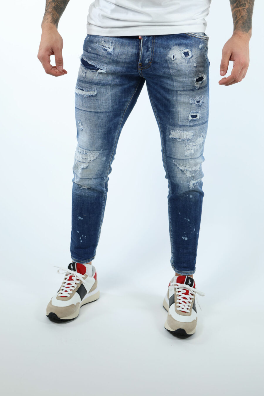 Calças de ganga azuis claras "skater jean" com rasgões e desgastadas - 8054148338831 1