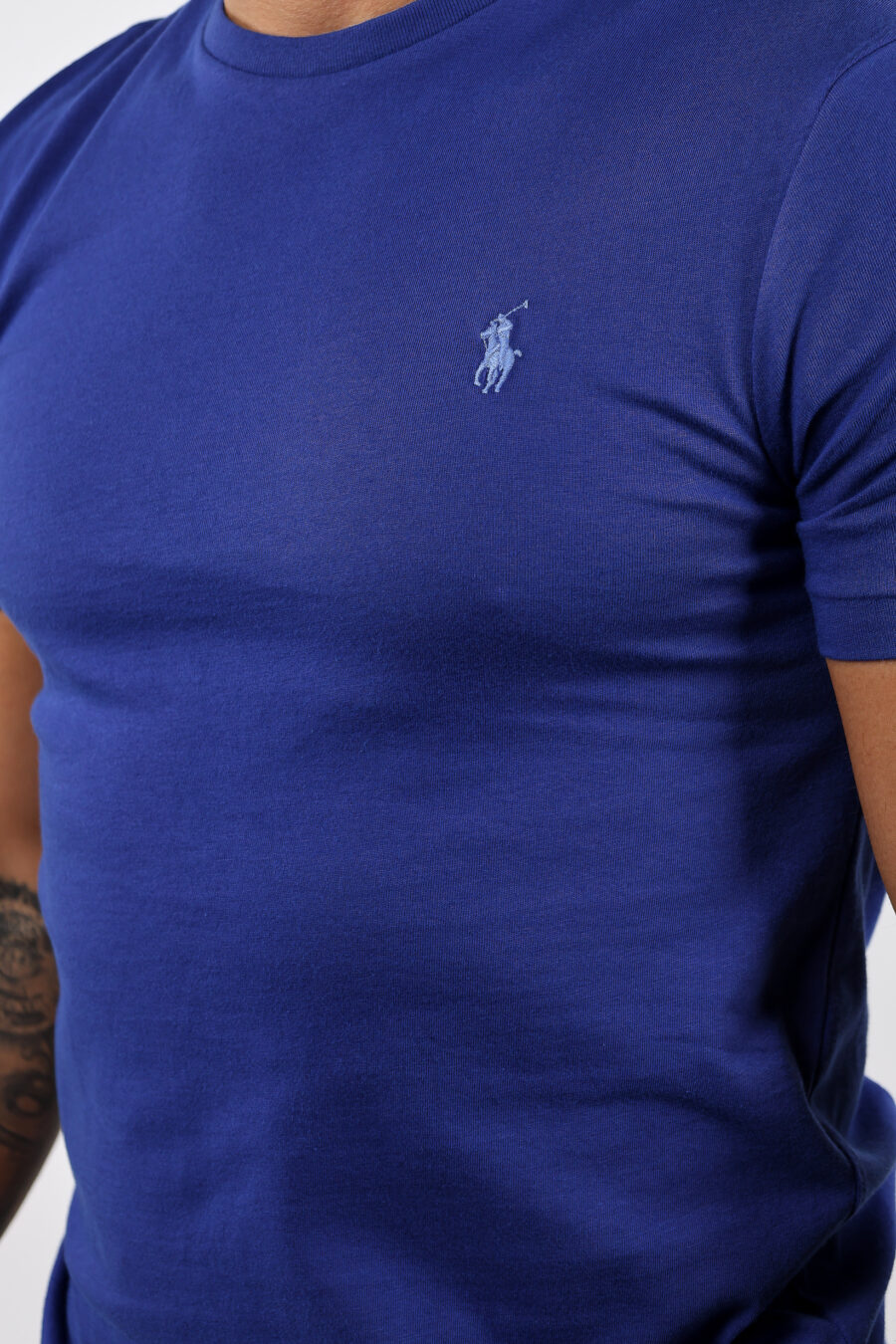 T-shirt bleu avec mini-logo "polo" - BLS Fashion 283