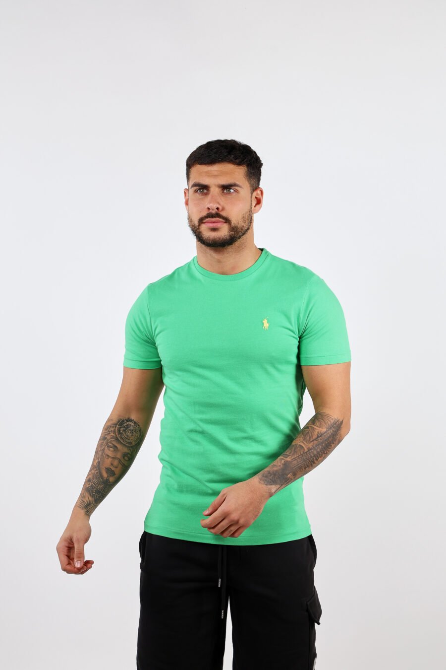 Grünes und gelbes T-Shirt mit Mini-Logo "Polo" - BLS Fashion 301
