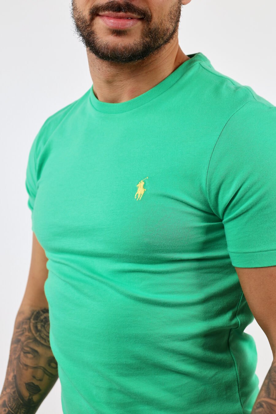 Grünes und gelbes T-Shirt mit Mini-Logo "Polo" - BLS Fashion 303