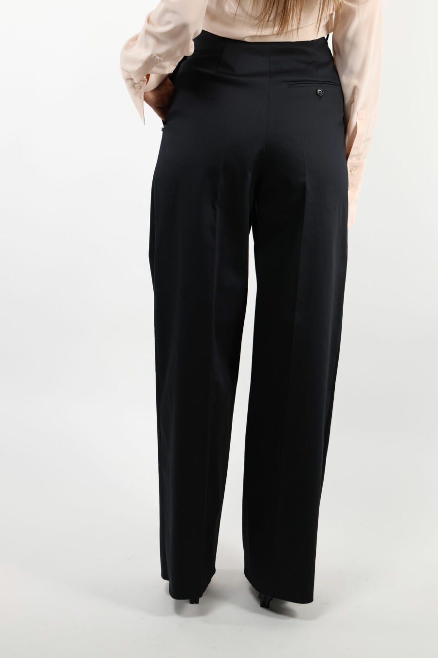 Pantalón negro de capas ancho - 109391