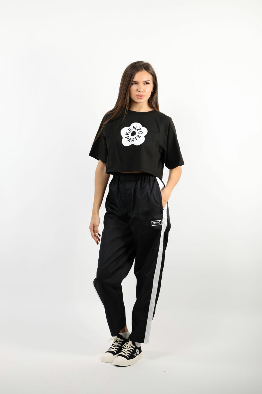 Schwarzes T-Shirt mit schwarzem "boke flower" Maxilogo - 109487