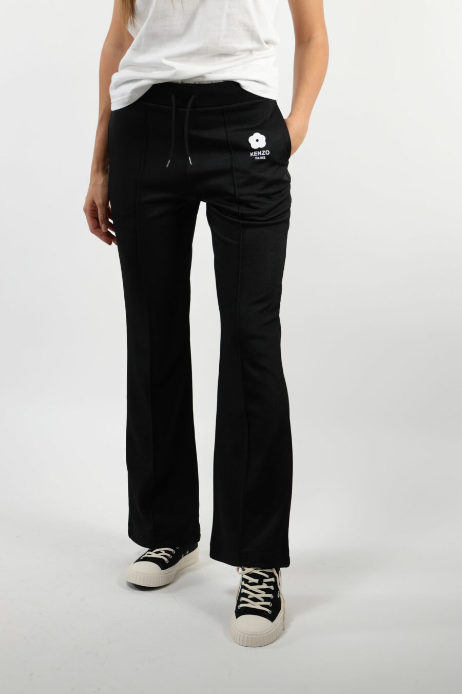 Pantalón de chándal negro con minilogo "boke flower" blanco - 109501