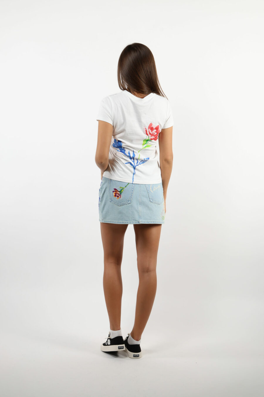 T-shirt blanc avec minilogue "fleur dessinée" - 109557