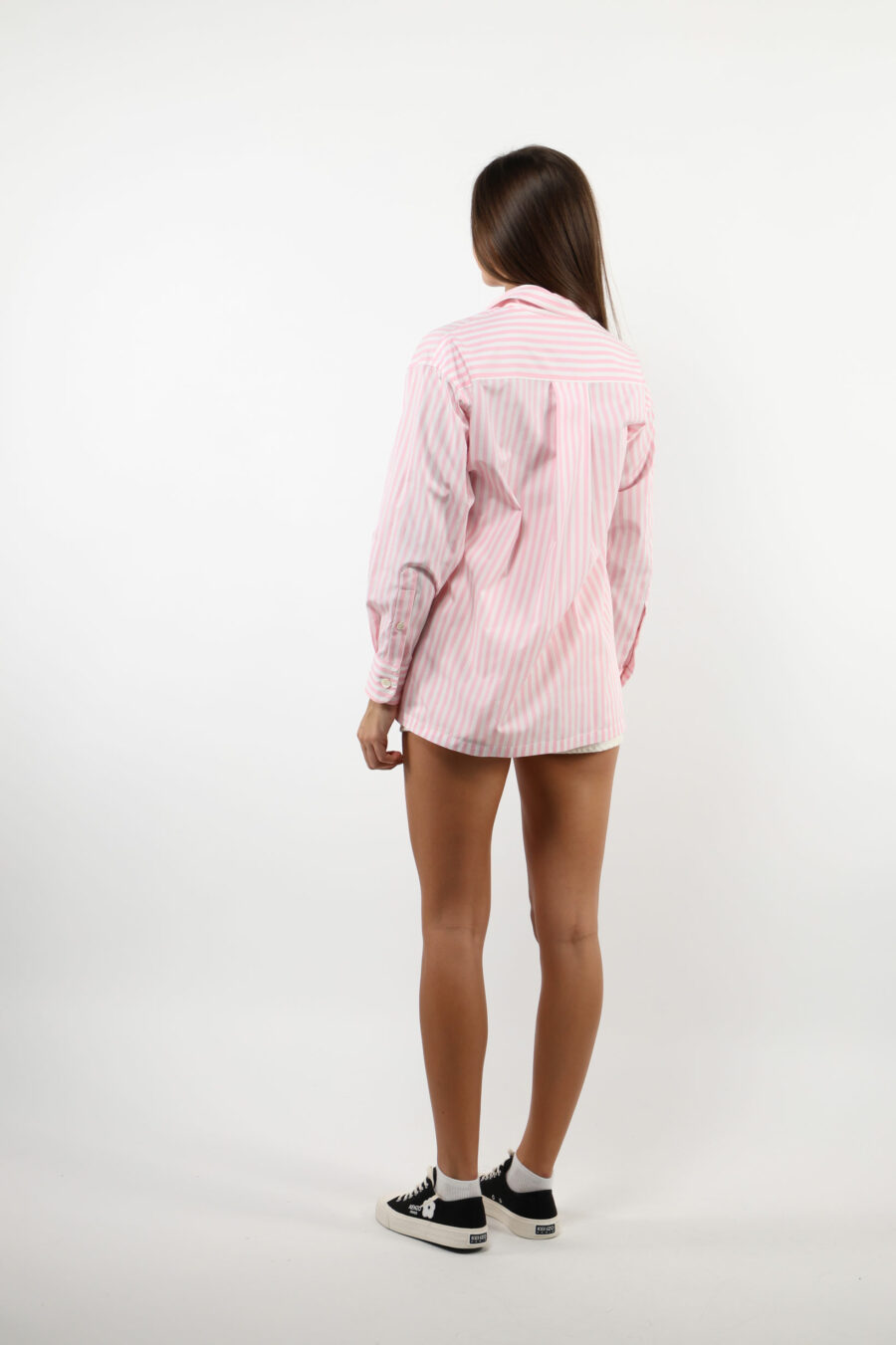 Camisa rosa "oversize" con minilogo "boke flower" - 109608