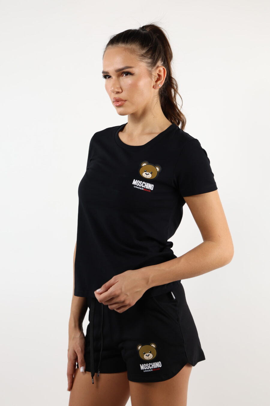 Camiseta negra con logo oso "underbear" parche - 110520