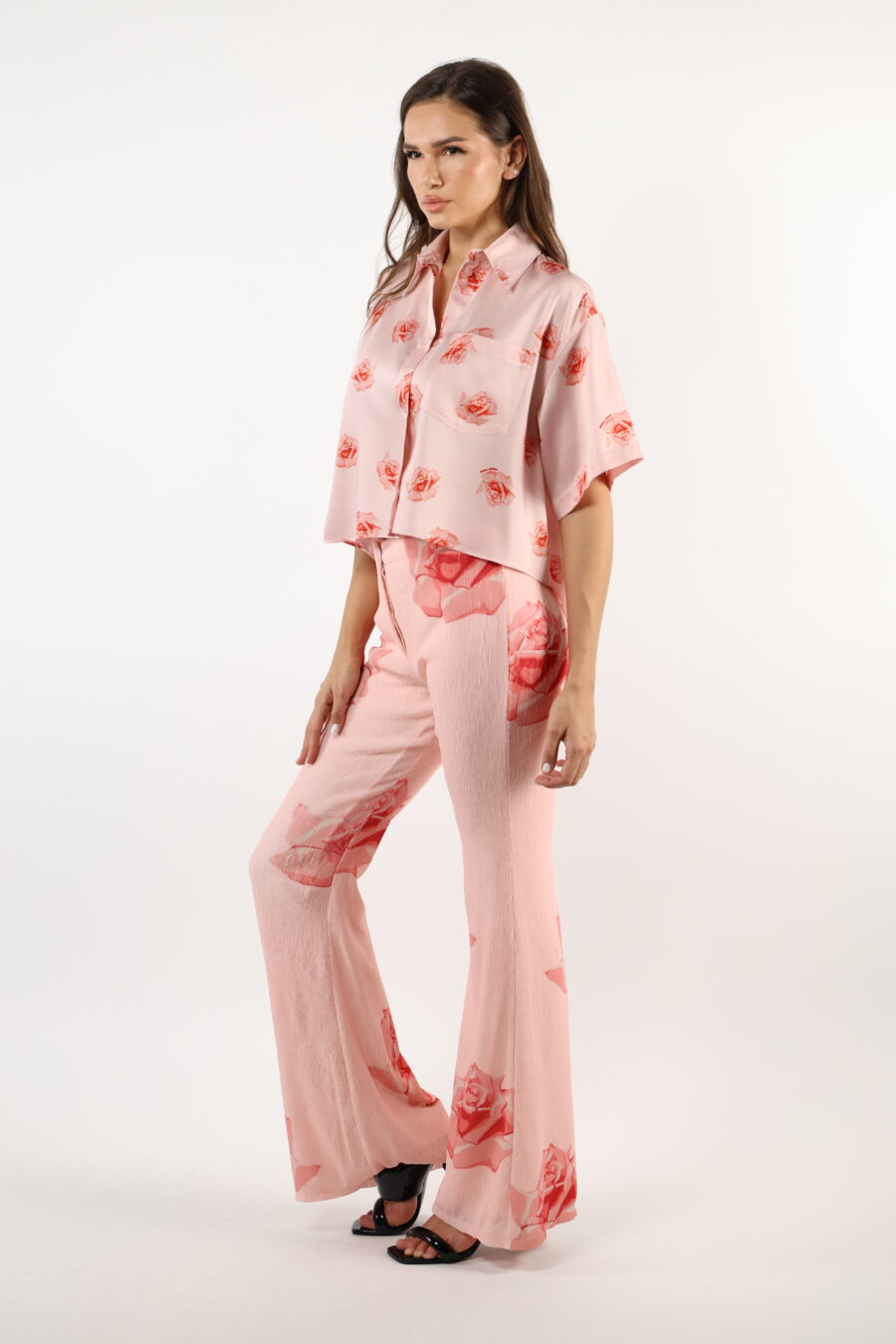 Pantalón rosa con estampado "kenzo rose" - 110594