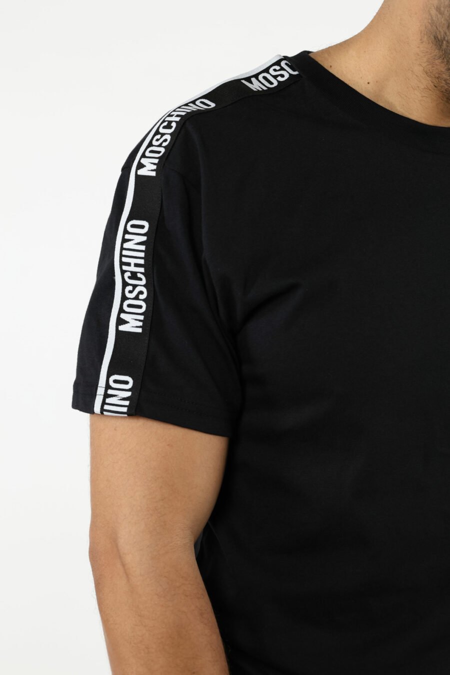 T-shirt noir avec mini logo sur ruban - 110985