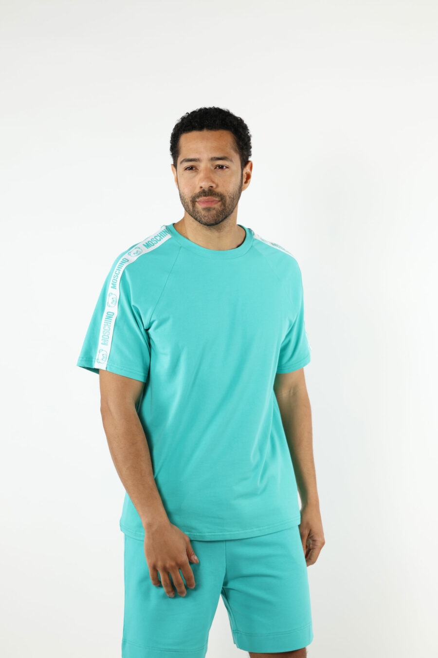 T-shirt azul água-marinha com o logótipo do urso "underbear" na faixa do ombro - 111006