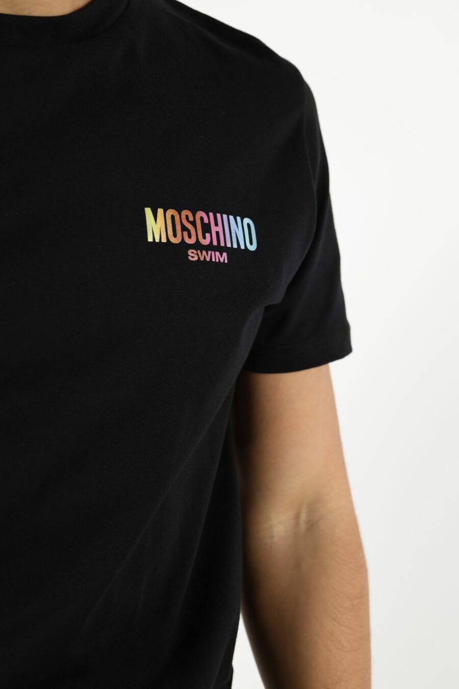 T-shirt noir avec minilogue multicolore - 111039