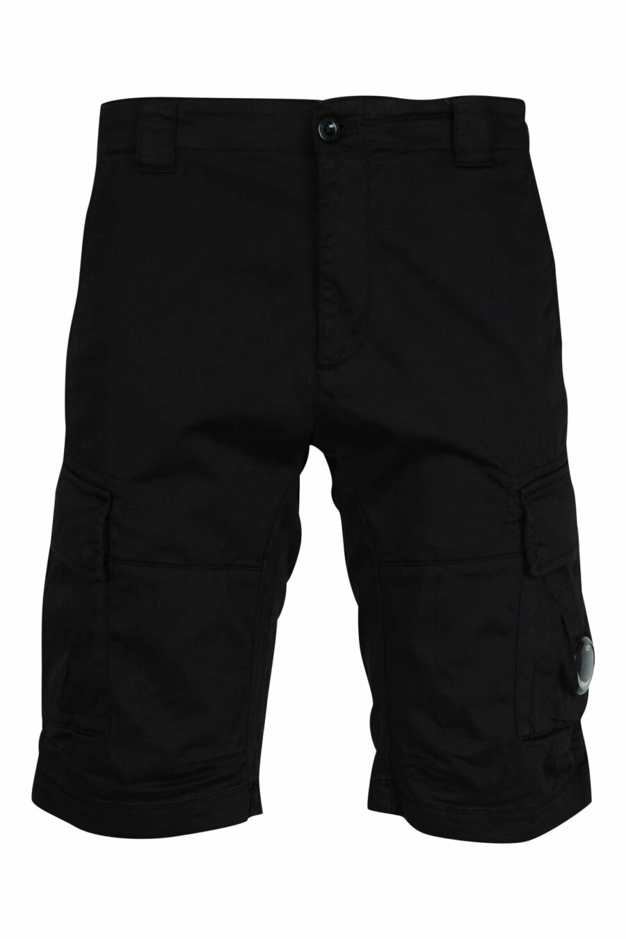 Pantalón corto negro estilo cargo con minilogo lente - 7620943698381 scaled