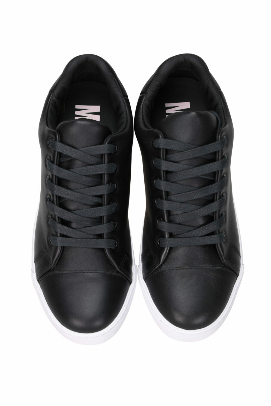 Zapatillas negras "vulc25" con suela blanca y logo en goma detrás - 8054388585958 3 scaled