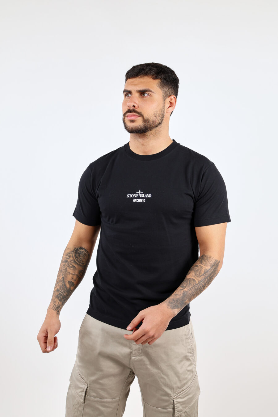 T-shirt preta com mini-logotipo "archivio" centrado - BLS Fashion 152