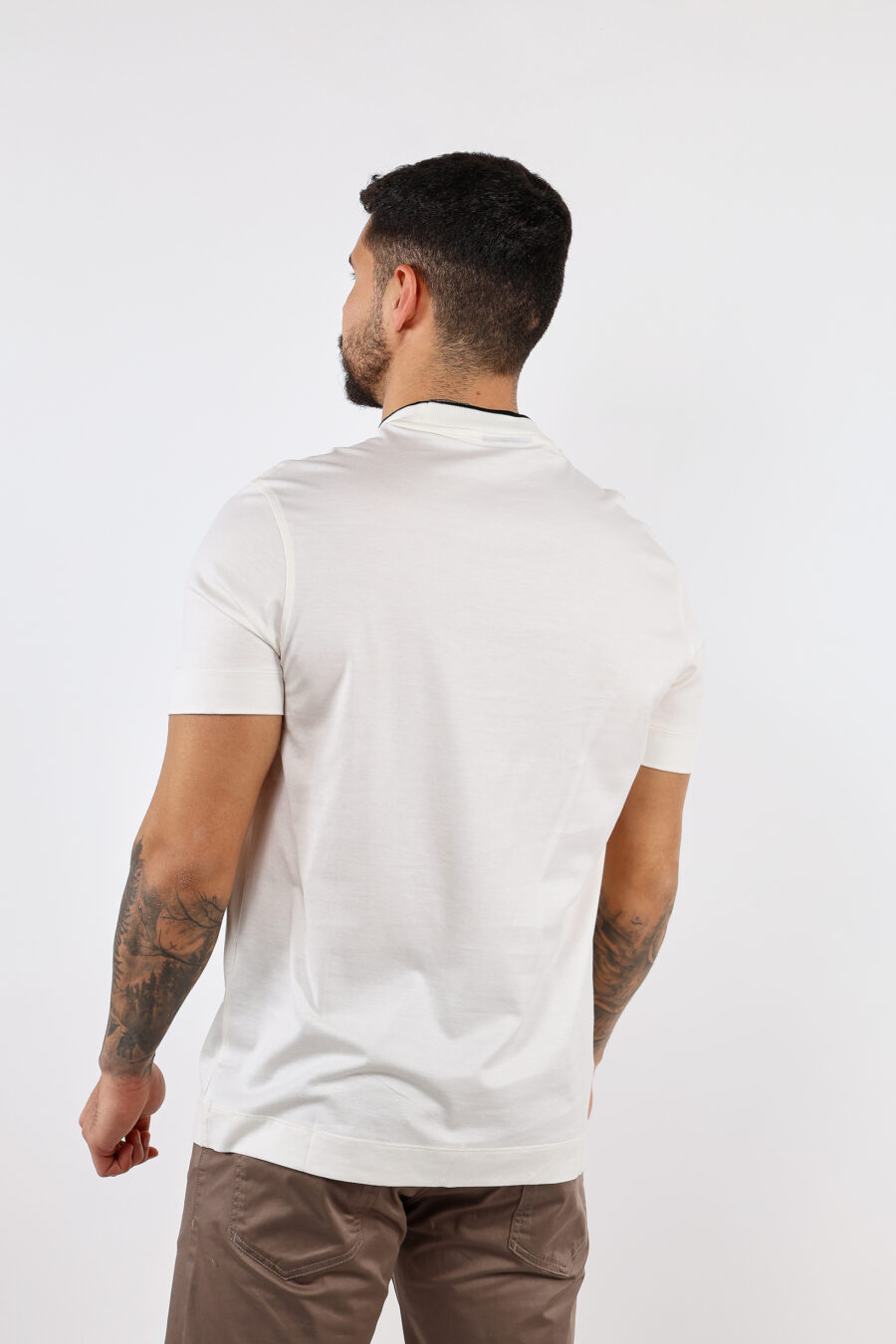 Cremefarbenes T-Shirt mit zentriertem Adler-Maxilogo - BLS Fashion 78 1