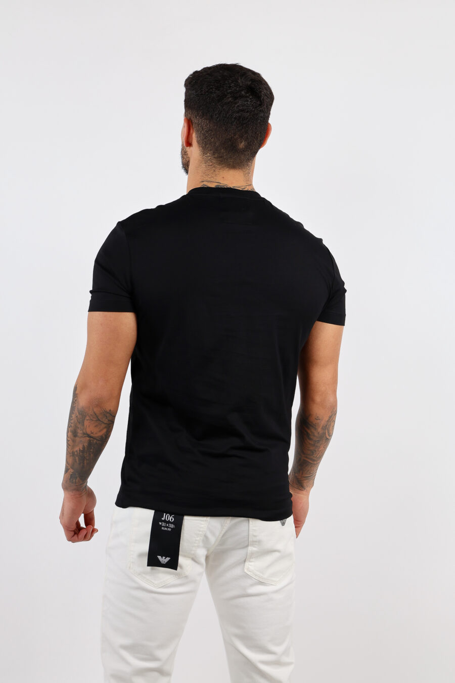 Schwarzes T-shirt mit weißem Schriftzug maxilogo - BLS Fashion 90