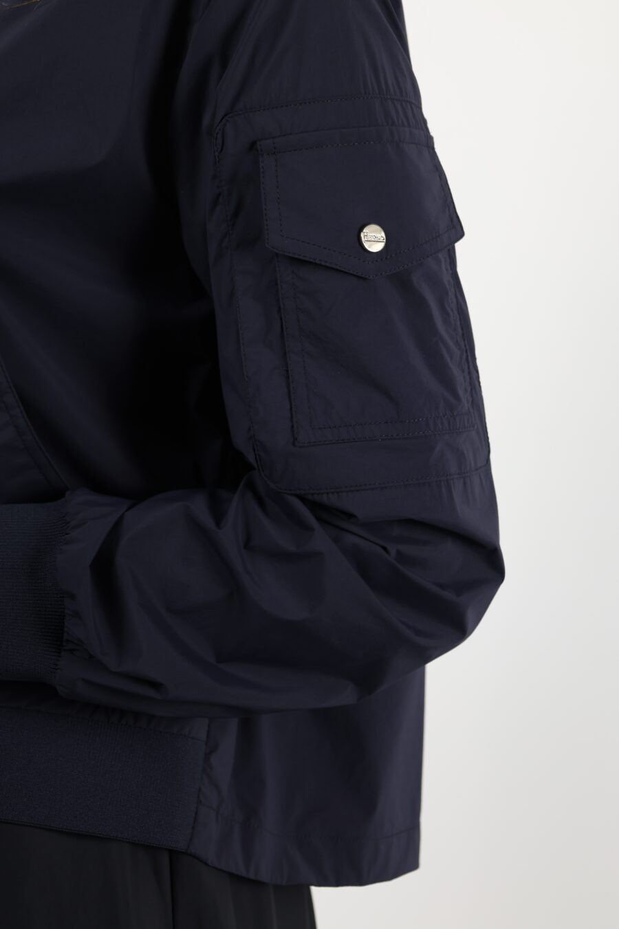Blaue gewebte Jacke mit Mini-Logo - 110643