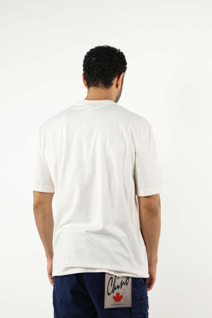 Weißes T-Shirt mit getragenem Schild maxilogo - 111161
