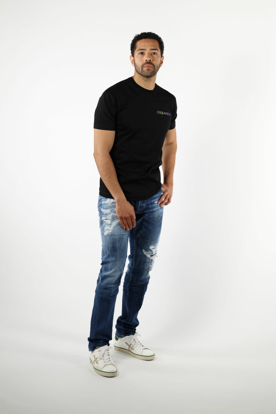 Black T-shirt with multicoloured mini-logo on the side - 111184