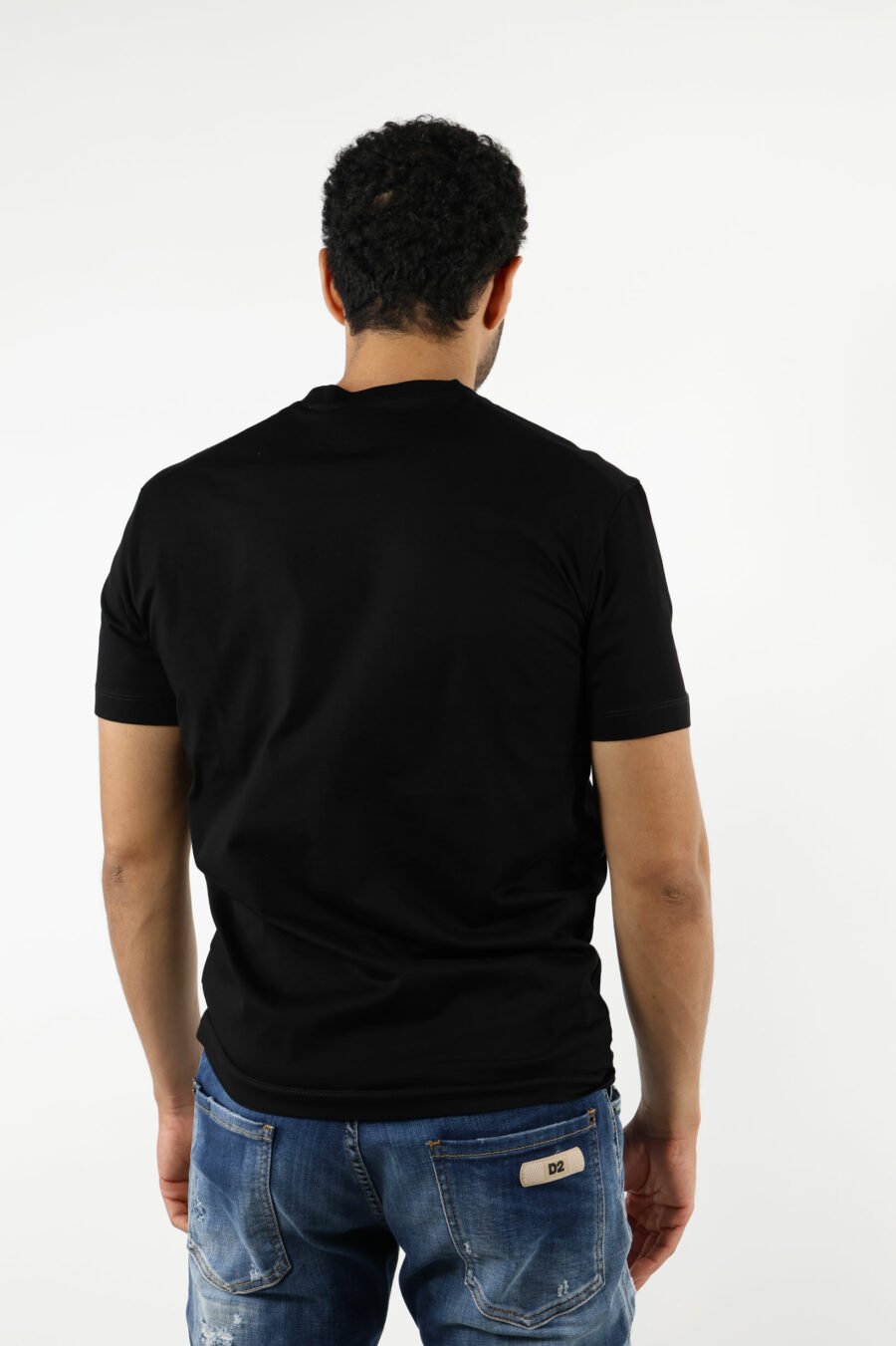 Camiseta negra con maxilogo multicolor retro - 111203