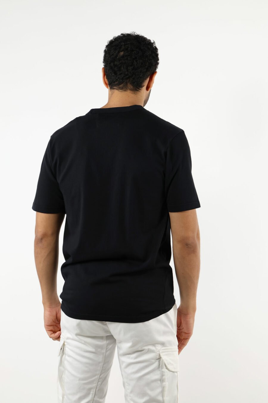 Camiseta negra con bolsillos y minilogo "cp" - 111332