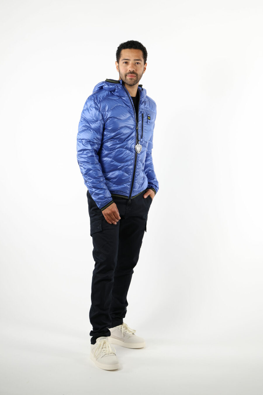 Blue jacket with diagonal lines and hood - 111442