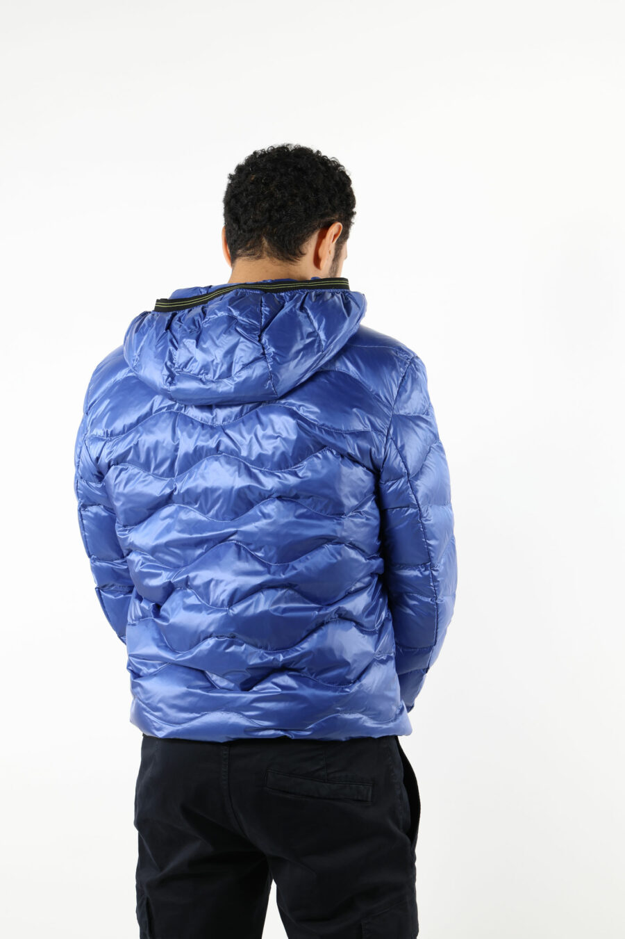 Blue jacket with diagonal lines and hood - 111445