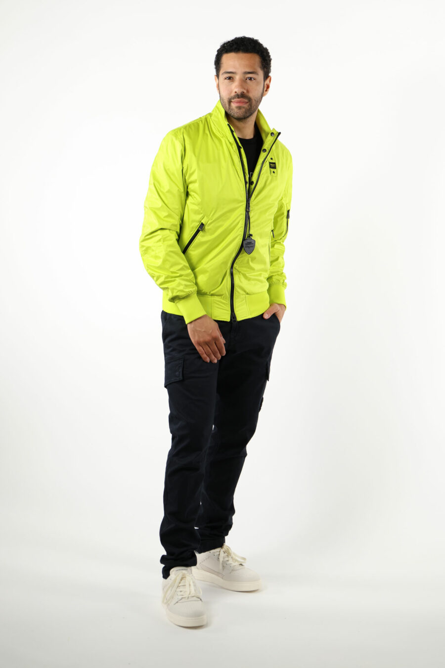 Yellow jacket with side zip and logo - 111446