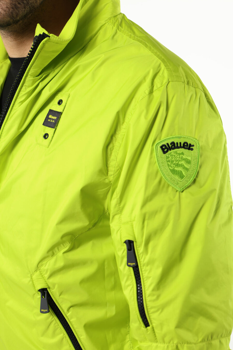 Gelbe Jacke mit seitlichem Reißverschluss und Logo - 111448