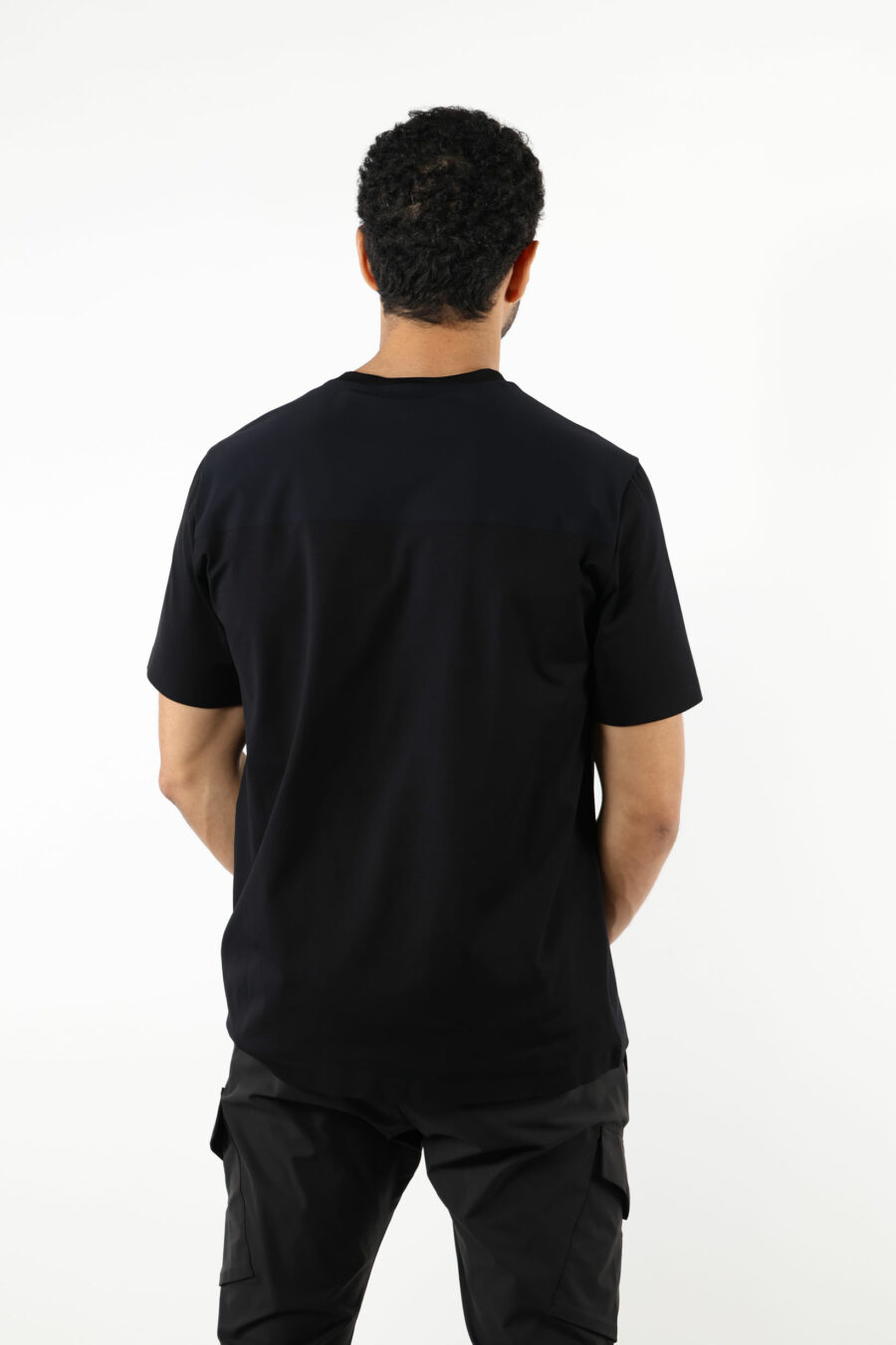 Camiseta negra de punto con logo - 111466