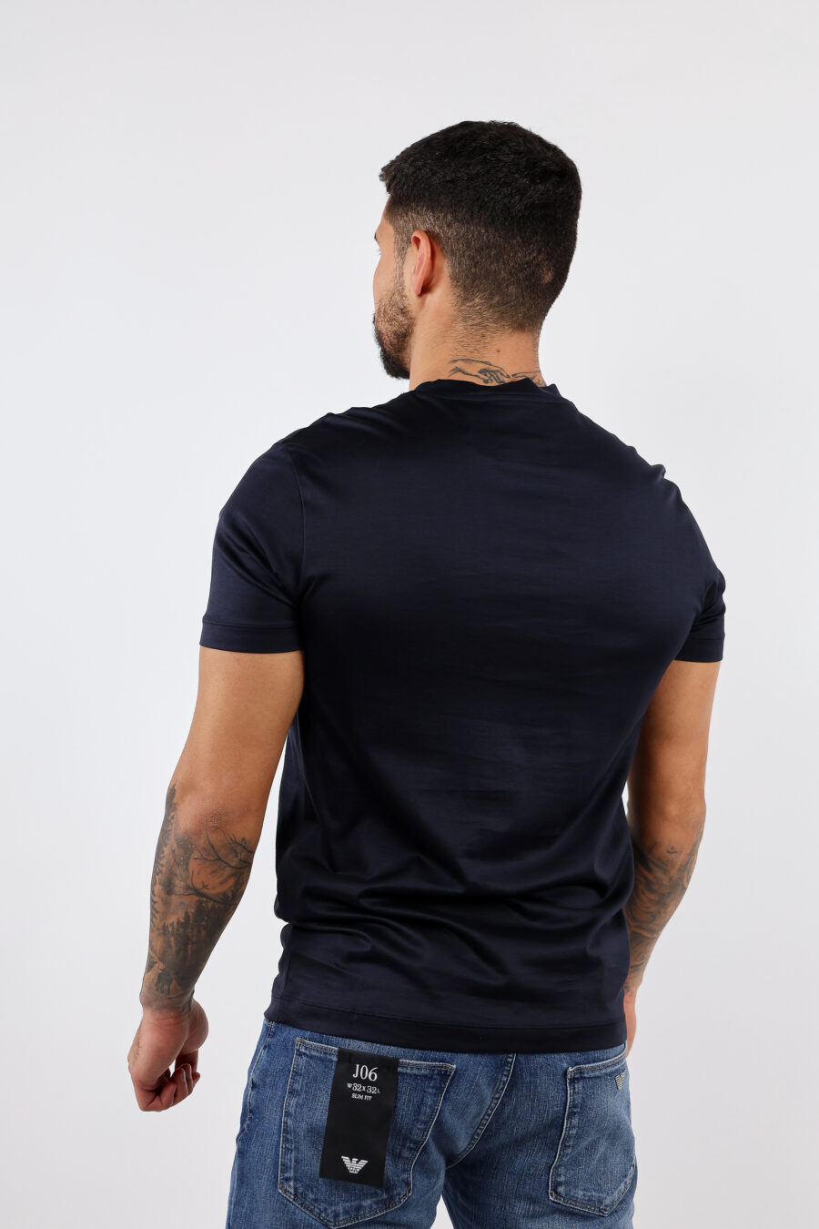 T-shirt azul escura com minilogo "emporio" - BLS Fashion 28