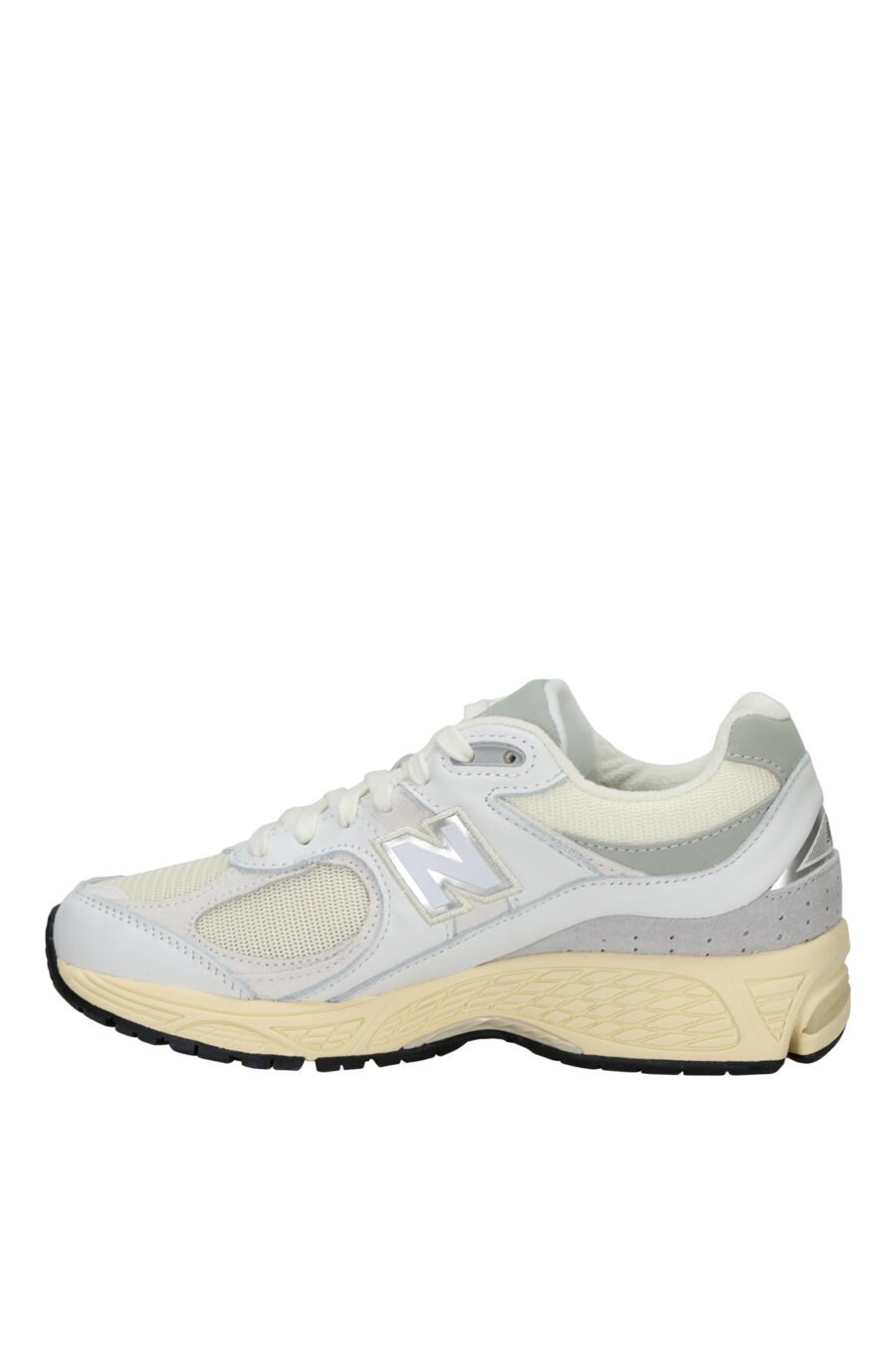 Zapatillas grises mix con blanco y suela beige "2002R" con logo "N" - 197375250014 2