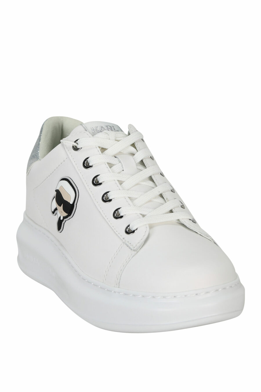 Zapatillas blancas "Kapri" con logo en goma y detalle plateado brillante - 5059529351174 1
