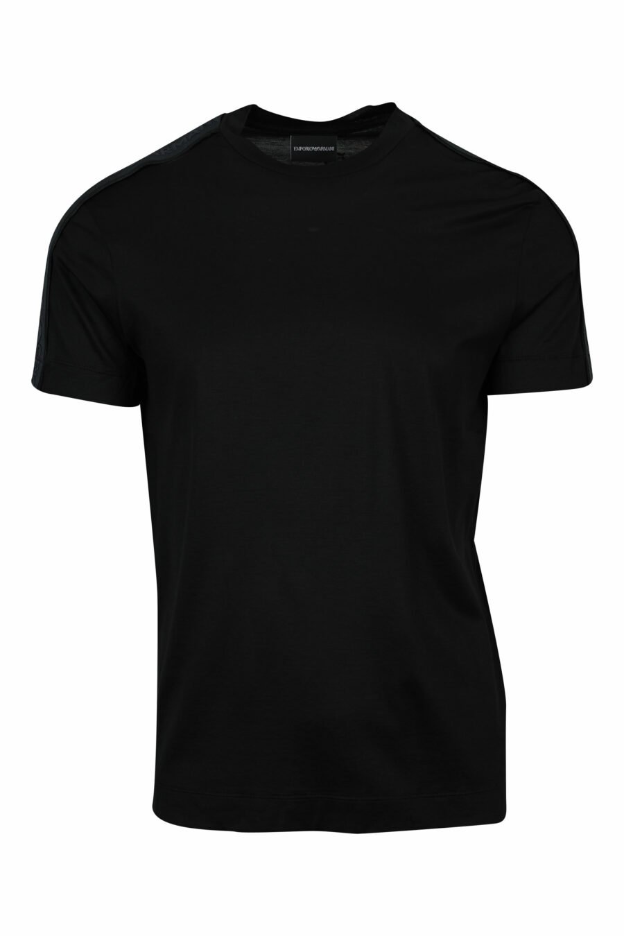 Camiseta negra con logo en hombros monocromático - 8057970958369