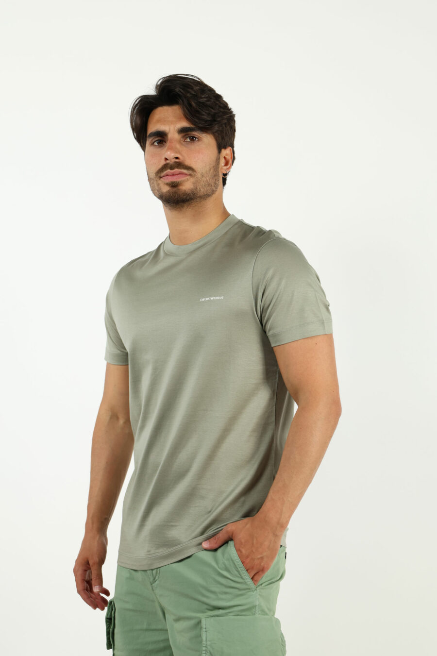 Camiseta verde oliva con minilogo blanco - number13533