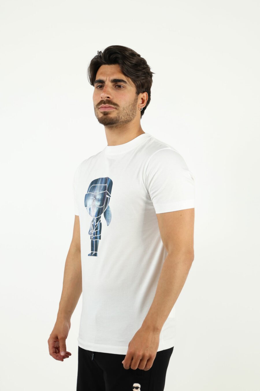 Camiseta blanca con maxilogo "karl" negro - number13929