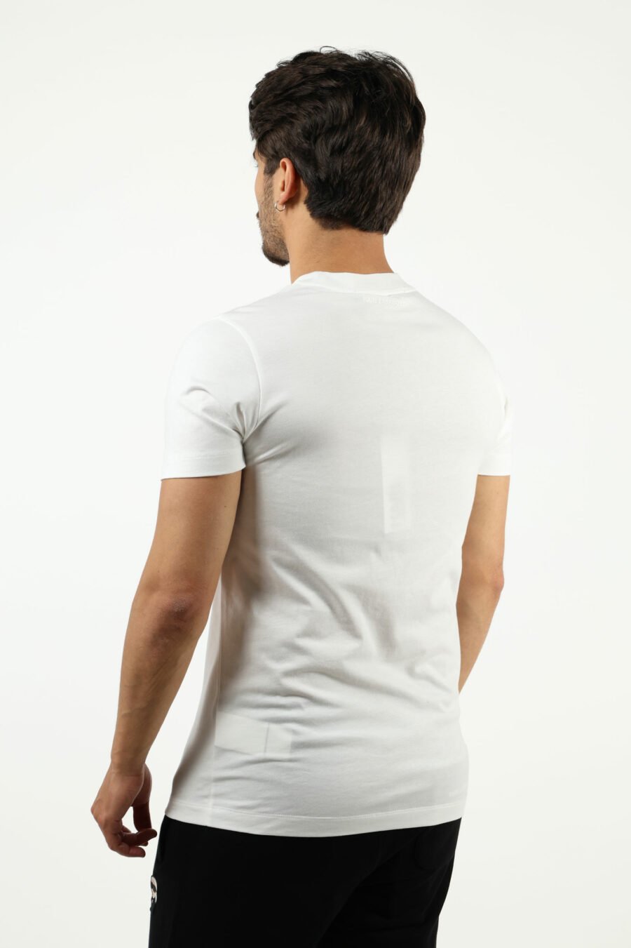 Camiseta blanca con maxilogo "karl" negro - number13931