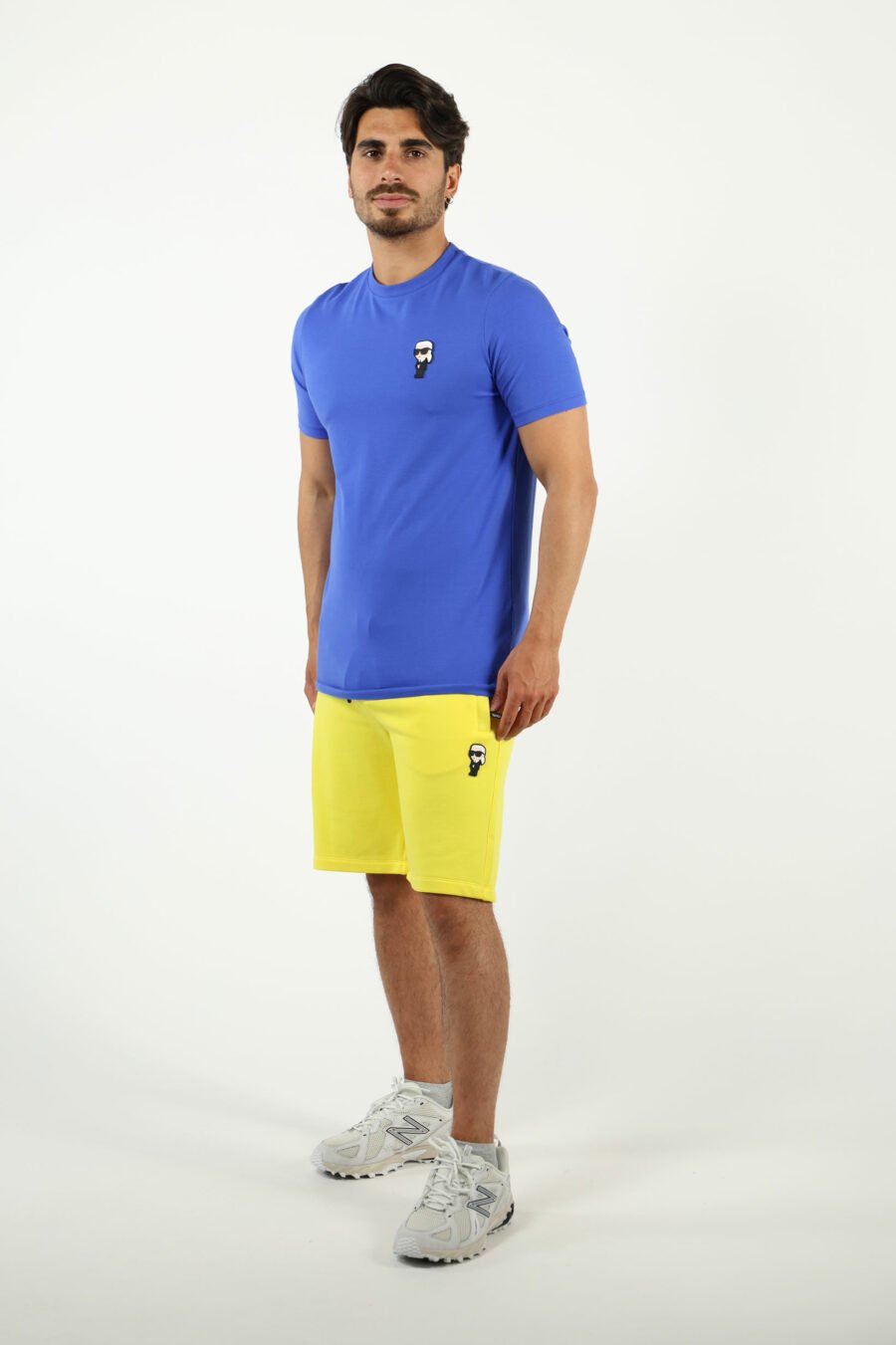 Camiseta azul eléctrico con minilogo "karl" en goma - number13977
