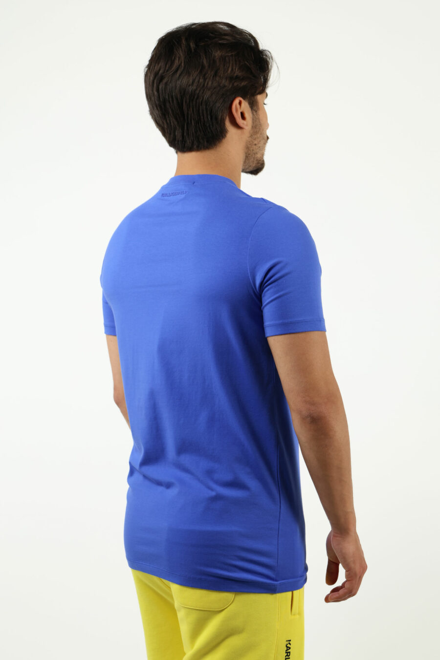 Camiseta azul eléctrico con minilogo "karl" en goma - number13980