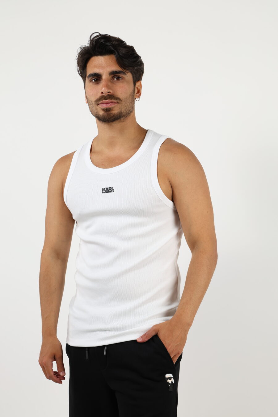 Camiseta blanca sin mangas con minilogo centrado - 4062226958257 1 1